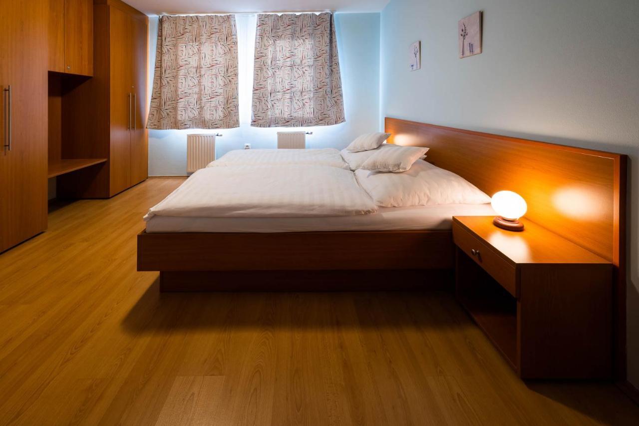 Apartman Eliska Тршебонь Екстер'єр фото