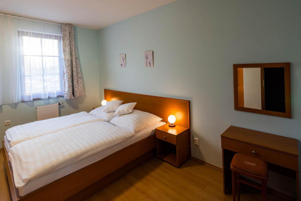 Apartman Eliska Тршебонь Екстер'єр фото