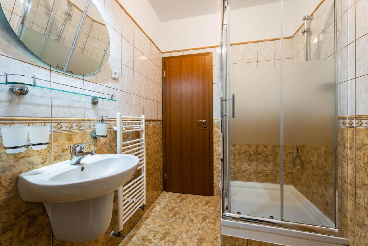Apartman Eliska Тршебонь Екстер'єр фото
